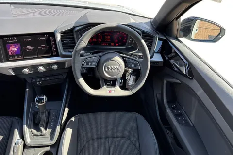 Audi A1 1.5 TFSI 35 Black Edition Sportback S Tronic Euro 6 (s/s) 5dr Thumbnail #18
