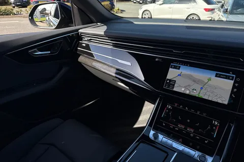  Audi Q8 3.0 TFSI V6 Black Edition Tiptronic quattro Euro 6 (s/s) 5dr Thumbnail #20