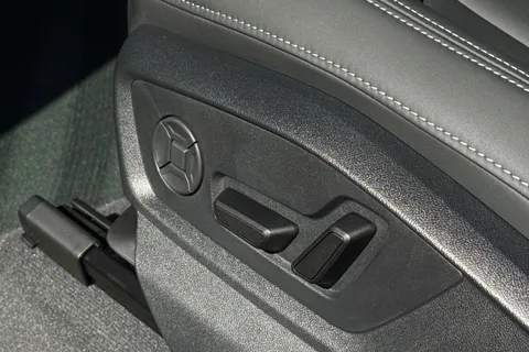  Audi Q8 3.0 TFSI V6 Black Edition Tiptronic quattro Euro 6 (s/s) 5dr Thumbnail #33