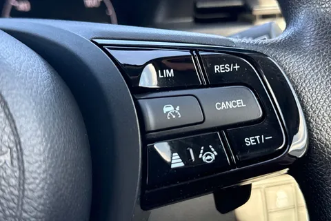 AE71SWJ Honda HR-V 1.5 eHEV Elegance 5dr CVT Thumbnail #36