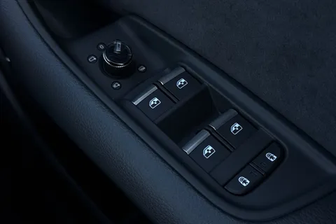  Audi Q8 3.0 TFSI V6 Black Edition Tiptronic quattro Euro 6 (s/s) 5dr Thumbnail #39