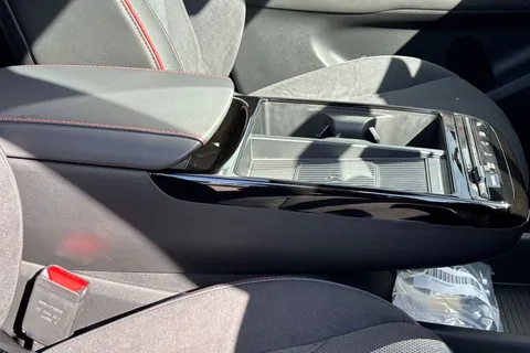 WK25YCC Hyundai Tucson 1.6 T-GDi 13.8kWh N Line S Auto Euro 6 (s/s) 5dr Thumbnail #42