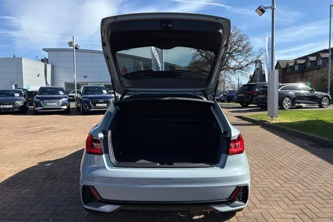 Audi A1 1.5 TFSI 35 Black Edition Sportback S Tronic Euro 6 (s/s) 5dr Thumbnail #39