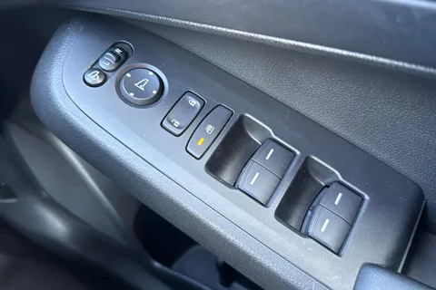 AE71SWJ Honda HR-V 1.5 eHEV Elegance 5dr CVT Thumbnail #44