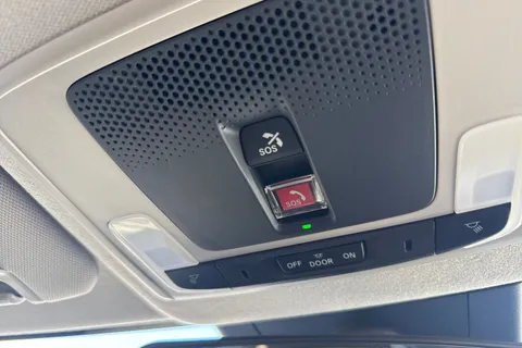 AE71SWJ Honda HR-V 1.5 eHEV Elegance 5dr CVT Thumbnail #48