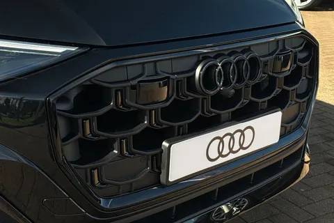  Audi Q8 3.0 TFSI V6 Black Edition Tiptronic quattro Euro 6 (s/s) 5dr Thumbnail #54