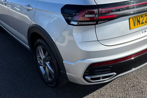 VN22UHT Volkswagen Taigo 1.0 TSI 110 R-Line 5dr DSG **BLACK ROOF PACK, REAR VIEW CAMERA** Thumbnail #9