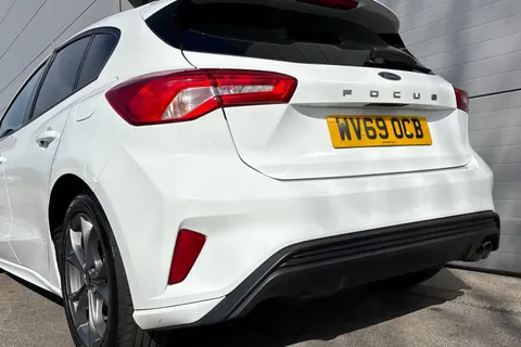 WV69OCB Ford Focus 1.0T EcoBoost ST-Line Euro 6 (s/s) 5dr Thumbnail #8