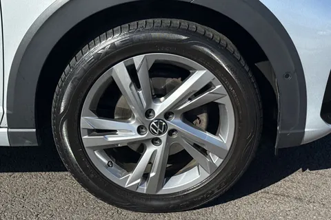 VN22UHT Volkswagen Taigo 1.0 TSI 110 R-Line 5dr DSG **BLACK ROOF PACK, REAR VIEW CAMERA** Thumbnail #13