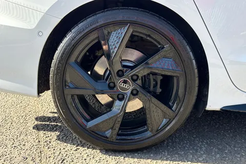 KP24ELJ Audi S3 2.0 TFSI Black Edition S Tronic quattro Euro 6 (s/s) 4dr Thumbnail #12