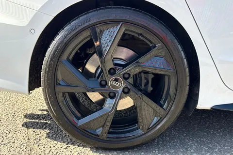 KP24ELJ Audi S3 2.0 TFSI Black Edition S Tronic quattro Euro 6 (s/s) 4dr Thumbnail #13