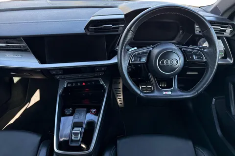 KP24ELJ Audi S3 2.0 TFSI Black Edition S Tronic quattro Euro 6 (s/s) 4dr Thumbnail #18