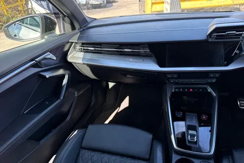 KP24ELJ Audi S3 2.0 TFSI Black Edition S Tronic quattro Euro 6 (s/s) 4dr Thumbnail #20