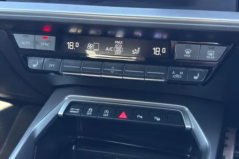 KP24ELJ Audi S3 2.0 TFSI Black Edition S Tronic quattro Euro 6 (s/s) 4dr Thumbnail #22