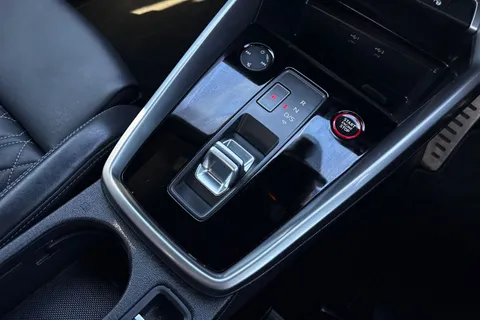 KP24ELJ Audi S3 2.0 TFSI Black Edition S Tronic quattro Euro 6 (s/s) 4dr Thumbnail #23