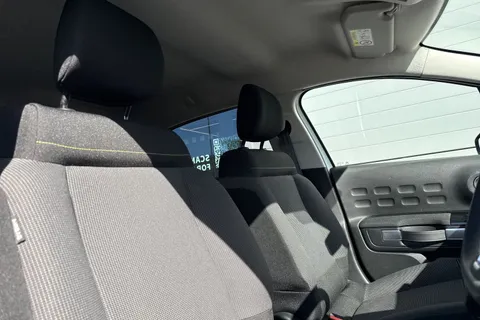 WJ74PXG Citroën C3 1.2 PureTech PLUS Euro 6 (s/s) 5dr Thumbnail #25