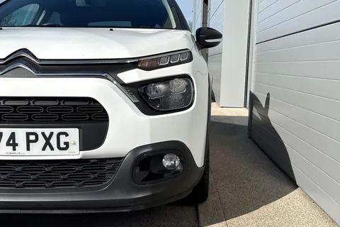 WJ74PXG Citroën C3 1.2 PureTech PLUS Euro 6 (s/s) 5dr Thumbnail #26