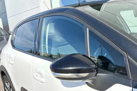 WJ74PXG Citroën C3 1.2 PureTech PLUS Euro 6 (s/s) 5dr Thumbnail #27