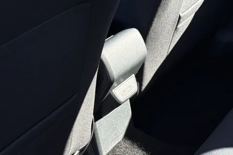 VN22UHT Volkswagen Taigo 1.0 TSI 110 R-Line 5dr DSG **BLACK ROOF PACK, REAR VIEW CAMERA** Thumbnail #34