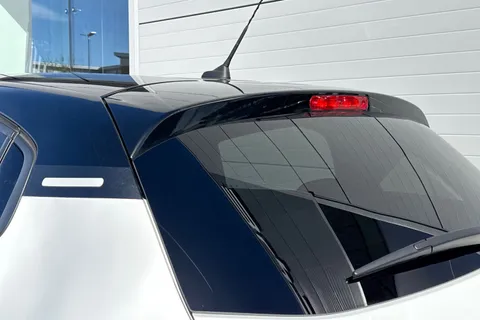 WJ74PXG Citroën C3 1.2 PureTech PLUS Euro 6 (s/s) 5dr Thumbnail #35