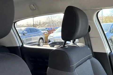 WJ74PXG Citroën C3 1.2 PureTech PLUS Euro 6 (s/s) 5dr Thumbnail #37