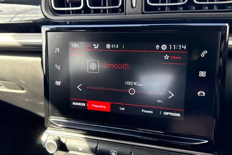 WJ74PXG Citroën C3 1.2 PureTech PLUS Euro 6 (s/s) 5dr Thumbnail #44