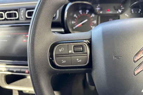 WJ74PXG Citroën C3 1.2 PureTech PLUS Euro 6 (s/s) 5dr Thumbnail #53