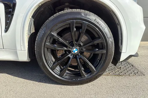 YG18NDO BMW X5 3.0 40d M Sport Auto xDrive Euro 6 (s/s) 5dr Thumbnail #12