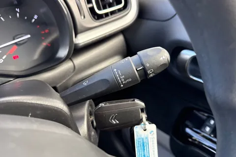 WJ74PXG Citroën C3 1.2 PureTech PLUS Euro 6 (s/s) 5dr Thumbnail #56