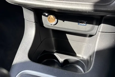 WJ74PXG Citroën C3 1.2 PureTech PLUS Euro 6 (s/s) 5dr Thumbnail #59