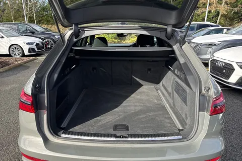 HJ72OYE Audi A6 Avant Avant Black Edition 40 TDI quattro 204 PS S tronic Thumbnail #8