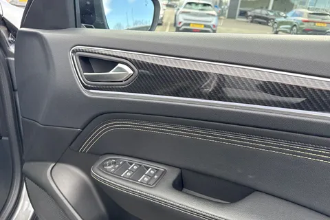 SB72AYH Renault Arkana 1.6 E-TECH E-Tech engineered Auto 2WD Euro 6 (s/s) 5dr Thumbnail #22