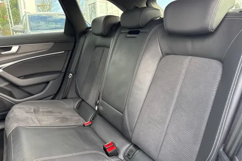 HJ72OYE Audi A6 Avant Avant Black Edition 40 TDI quattro 204 PS S tronic Thumbnail #20