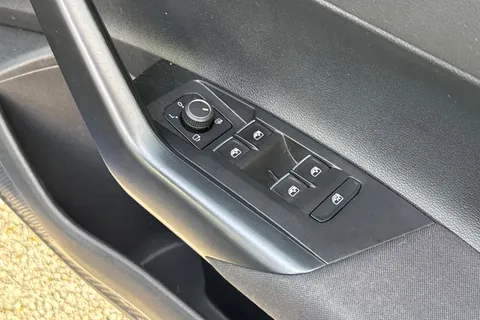 PN22YCF Volkswagen Polo 1.0 TSI Style Euro 6 (s/s) 5dr Thumbnail #22