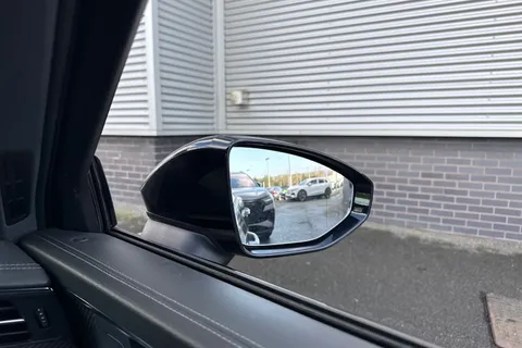 HJ72OYE Audi A6 Avant Avant Black Edition 40 TDI quattro 204 PS S tronic Thumbnail #22