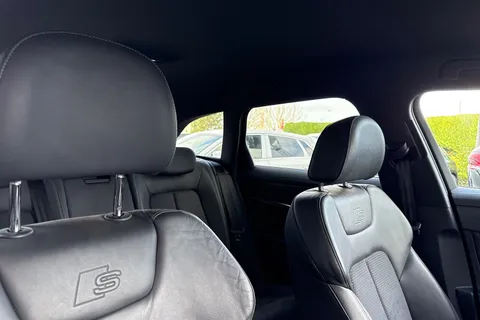 HJ72OYE Audi A6 Avant Avant Black Edition 40 TDI quattro 204 PS S tronic Thumbnail #25