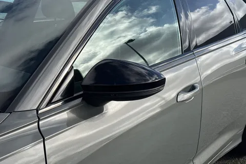 HJ72OYE Audi A6 Avant Avant Black Edition 40 TDI quattro 204 PS S tronic Thumbnail #28