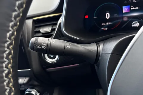 SB72AYH Renault Arkana 1.6 E-TECH E-Tech engineered Auto 2WD Euro 6 (s/s) 5dr Thumbnail #42