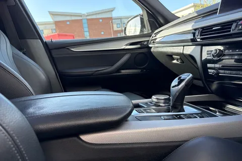 YG18NDO BMW X5 3.0 40d M Sport Auto xDrive Euro 6 (s/s) 5dr Thumbnail #44