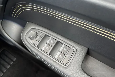 SB72AYH Renault Arkana 1.6 E-TECH E-Tech engineered Auto 2WD Euro 6 (s/s) 5dr Thumbnail #45