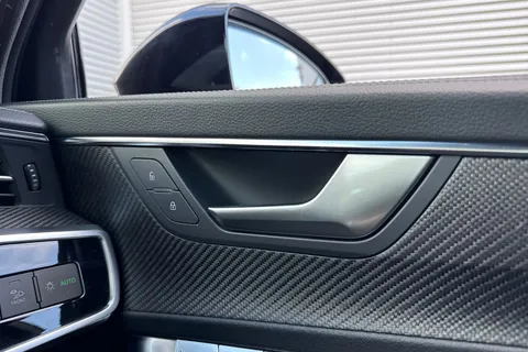 HJ72OYE Audi A6 Avant Avant Black Edition 40 TDI quattro 204 PS S tronic Thumbnail #42