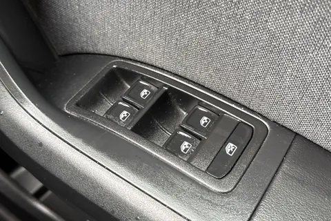 DE23UPA SEAT Ateca 1.5 TSI EVO SE Technology Euro 6 (s/s) 5dr Thumbnail #35