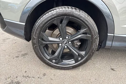 RF69GWG Audi Q3 Edition 1 45 TFSI quattro 230 PS S tronic Thumbnail #10