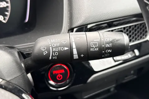 27 of 52 for HONDA CIVIC 2.0 eHEV Elegance 5dr CVT