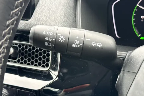 32 of 52 for HONDA CIVIC 2.0 eHEV Elegance 5dr CVT