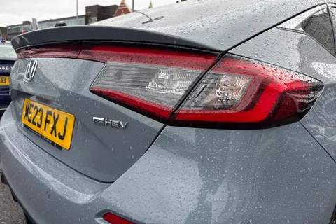 42 of 52 for HONDA CIVIC 2.0 eHEV Elegance 5dr CVT