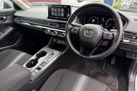 44 of 52 for HONDA CIVIC 2.0 eHEV Elegance 5dr CVT