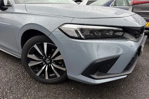 47 of 52 for HONDA CIVIC 2.0 eHEV Elegance 5dr CVT