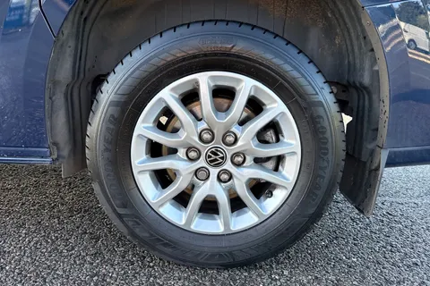 DG75BXJ Volkswagen Transporter 2.0 TDI 110 Commerce Pro Van Thumbnail #12