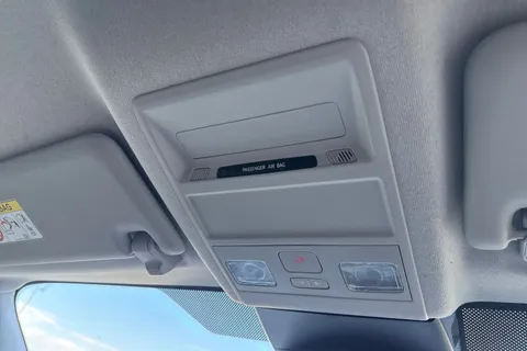 DG75BXJ Volkswagen Transporter 2.0 TDI 110 Commerce Pro Van Thumbnail #43